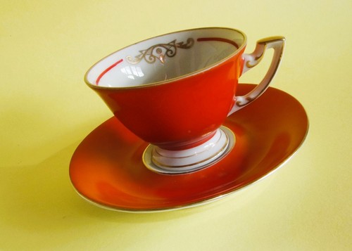 PORZELLAN-MOKKA-KAFFEE-TASSE-A